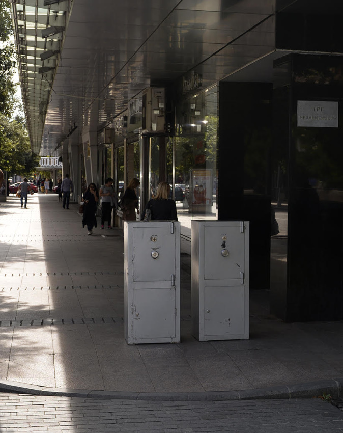 Two Safes. No keys!